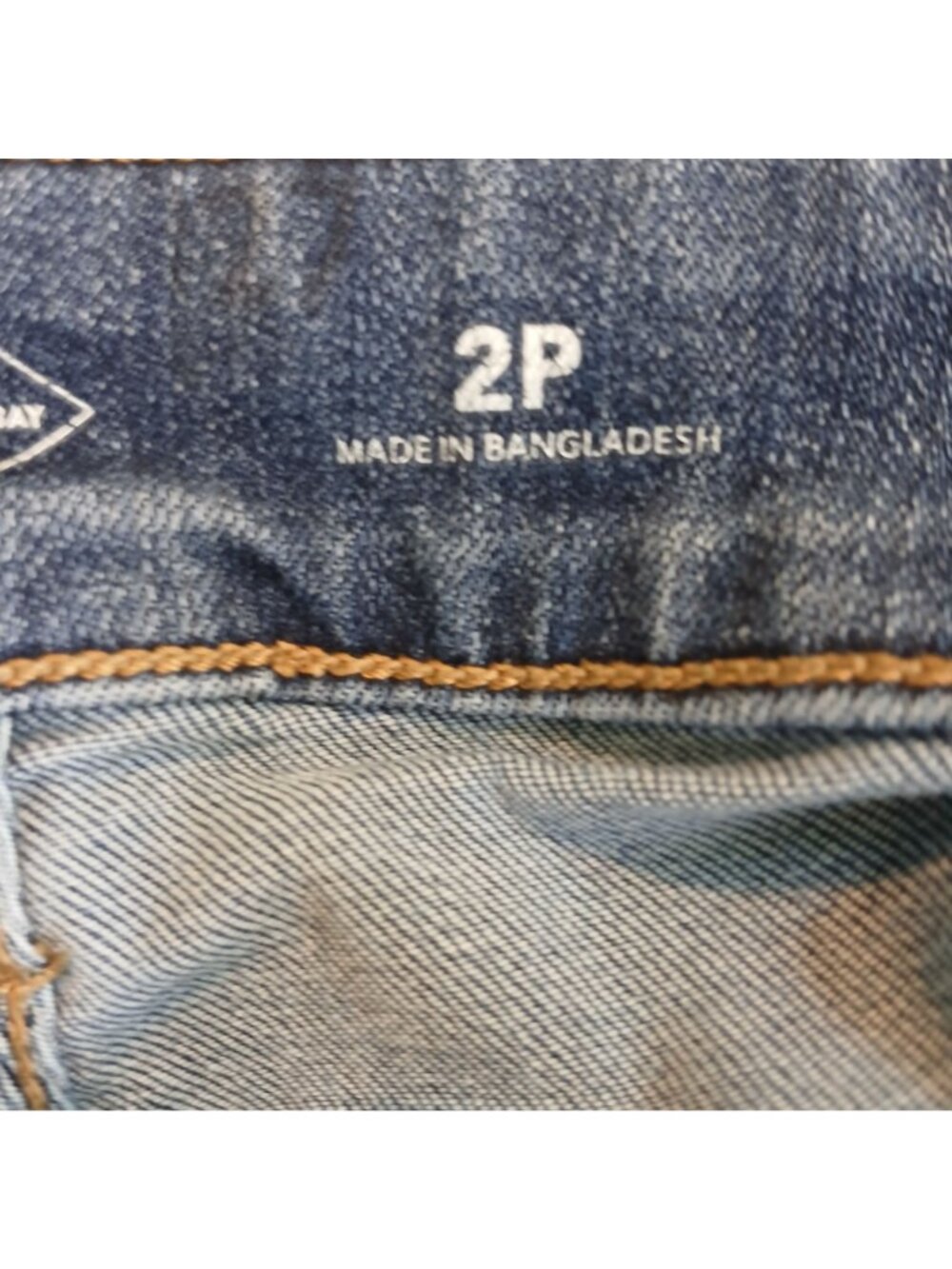 St Johns Bay Womens 2P Petite Capri Jeans Medium Wash Denim 5-Pocket Design #D46 - Picture 4 of 11